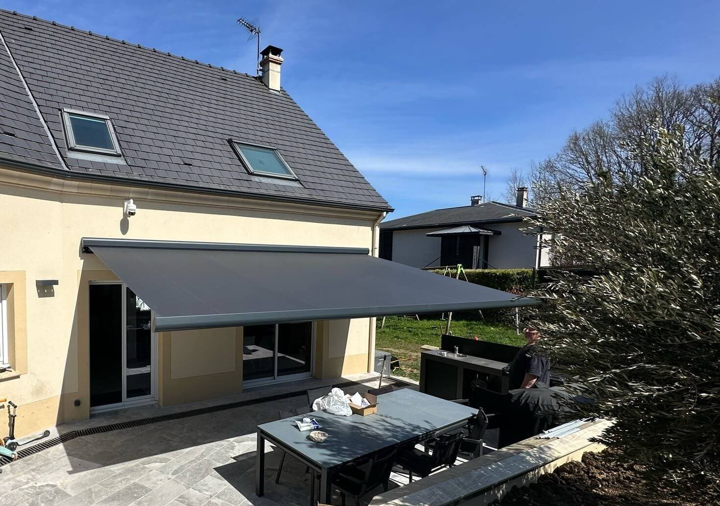 Store banne semi-coffre